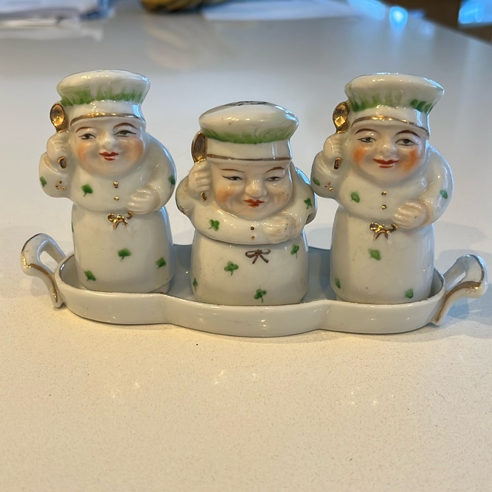 Vintage salt and pepper set